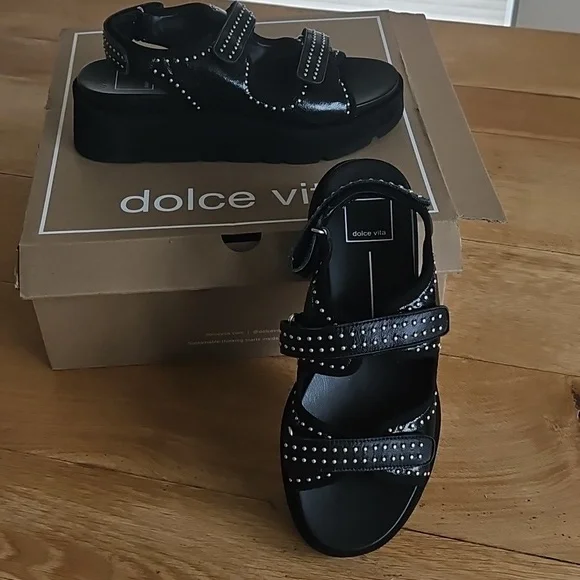 Dolce Vita Midnight Dubai Stud Crinkle Patent Leather Sandals - Picture 8 of 10